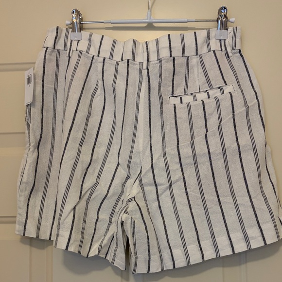 Old Navy White/Charcoal Stripe Extra High-Waisted Linen-Blend Short/NWT/S - Picture 16 of 16